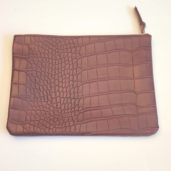 Taryn Rose faux croc print zipper pouch wristlet - Picture 2 of 8